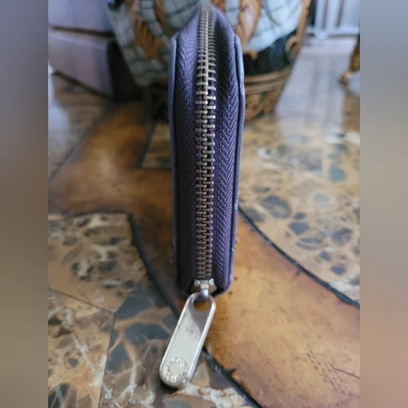 Louis Vuitton Monogram Zip around Wallet - Picture 3 of 6